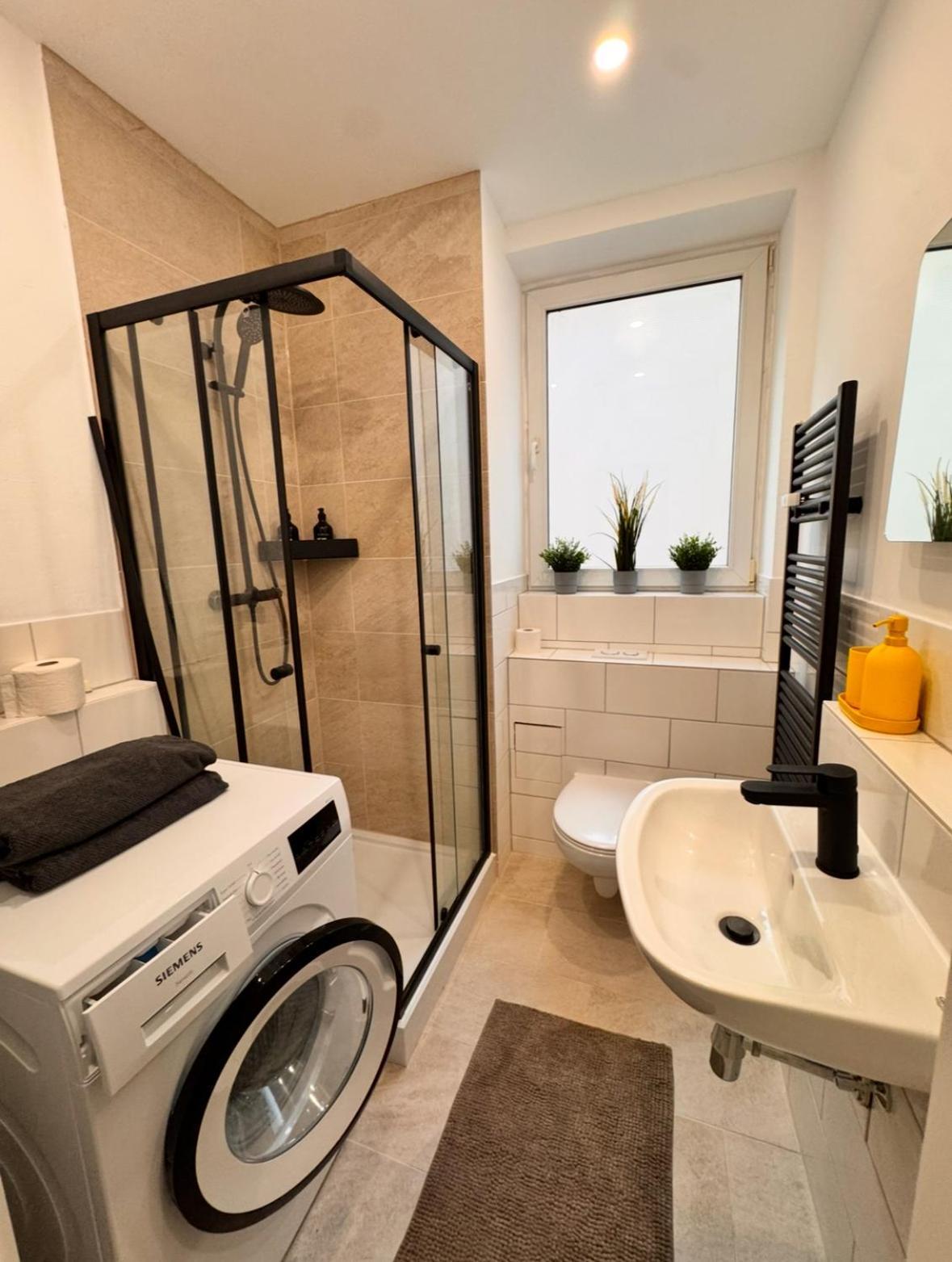 New Apartment In Magdeburg Buckau - Waschmaschine, Smart-Tv, Neues Badezimmer Exterior foto